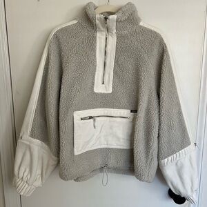 Wrangler, super thick & warm pullover fleece, size medium.